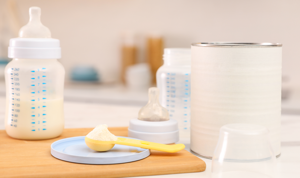 Picture of baby formula, a safe alternative to breast milk.